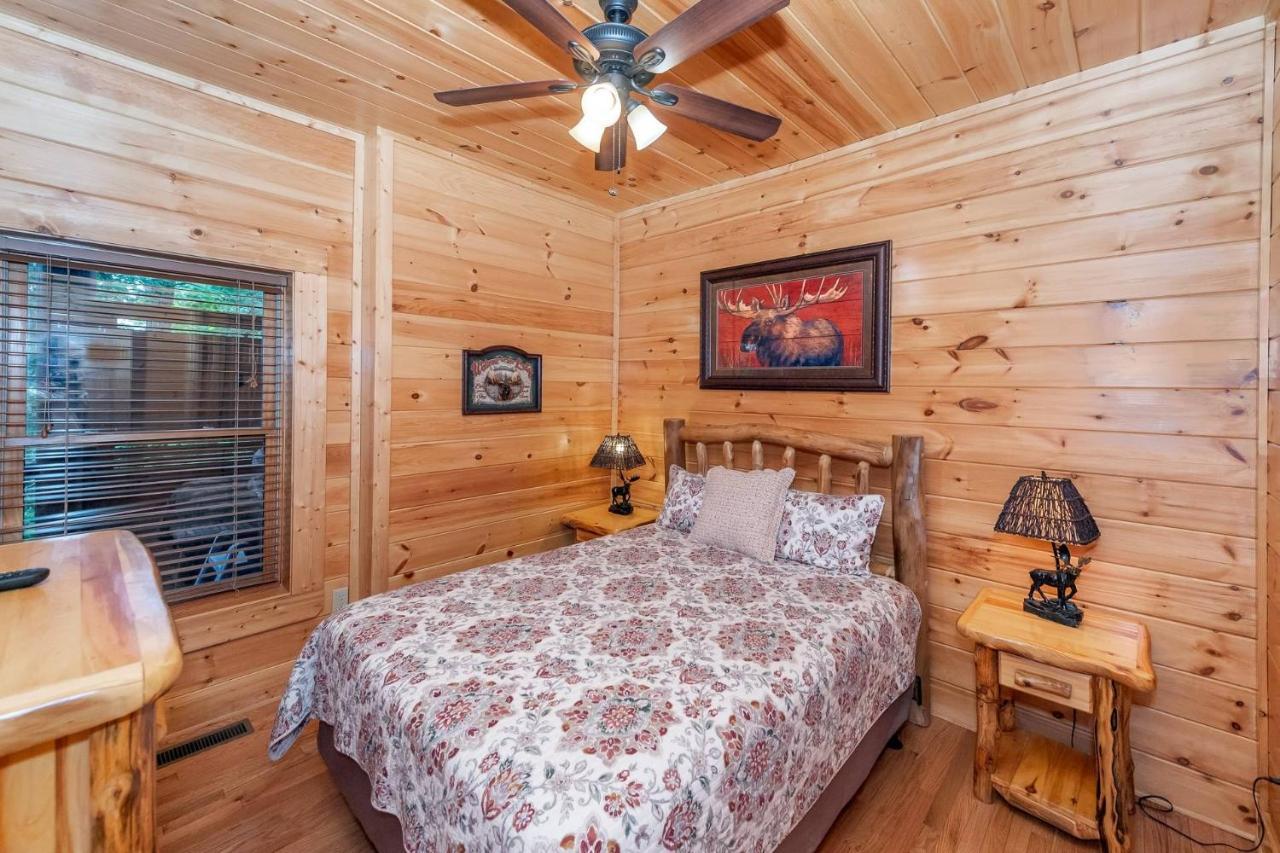 Mountain Creek Lodge Пиджен Фордж Екстериор снимка
